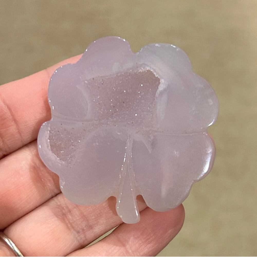 Natural Flower Agate Four-leaf Clover Crystal with druzy